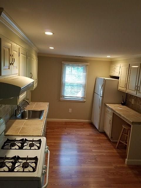 2nd image of 83 Perry Ave