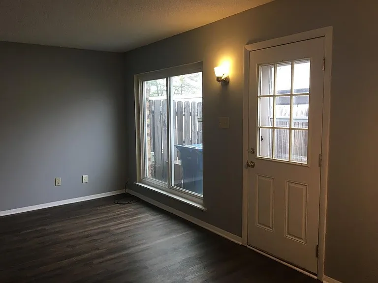 4216 Dahlia Ct — Photo 3