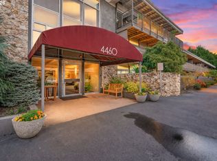 4460 SW Scholls Ferry Rd Unit 3, Portland, OR
