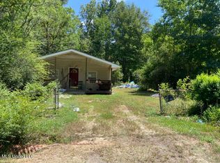 118 Geranium Dr, Picayune, MS 39466