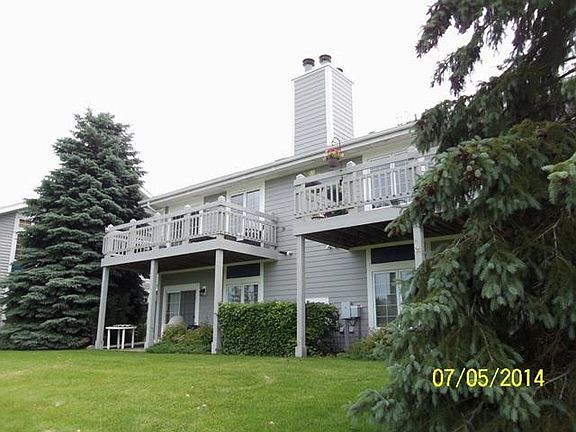 2nd image of 554 Geneva National Ave N