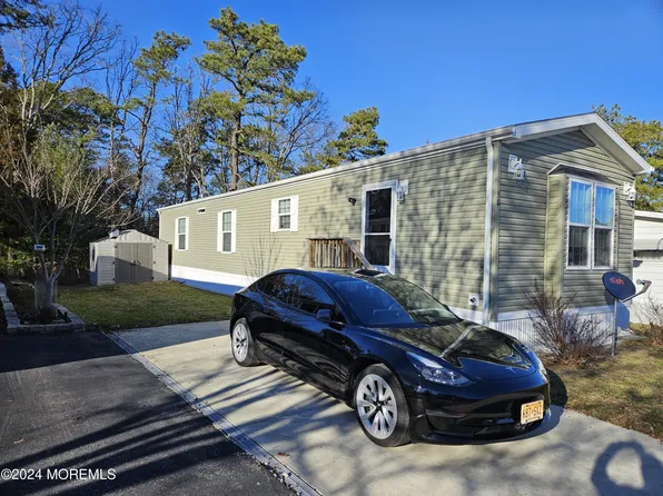 50 Fox Street, Manchester, NJ 08759