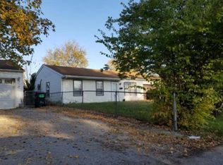 719 Saint Barbara Ln, Cahokia, IL