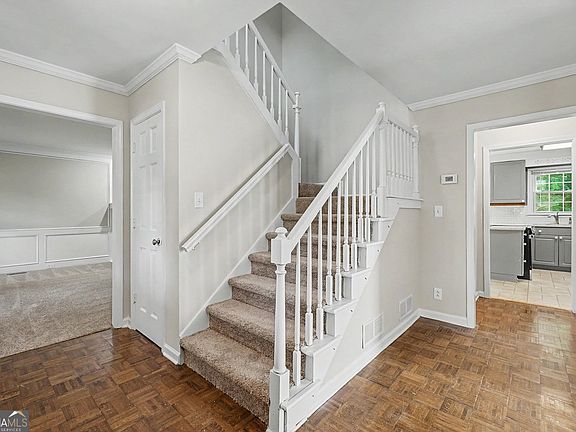 4th image of 1519 Wood Valley Dr