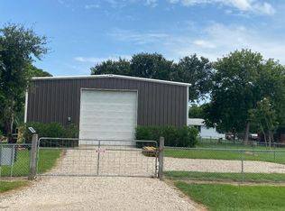 211 4th St, San Leon, TX 77539
