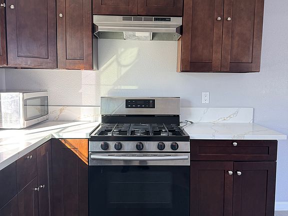 5th image of 411 W 110th St