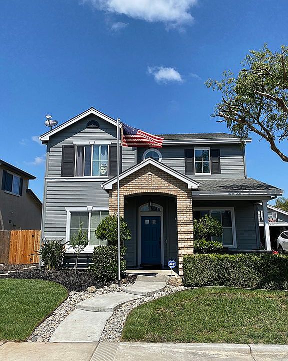1st image of 2439 Rose Hill Ln