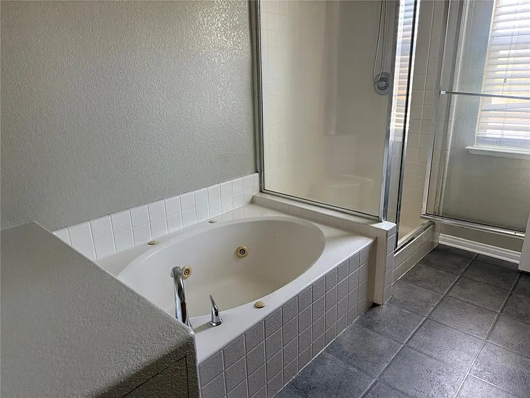 1742 Edmon Way — Photo 12