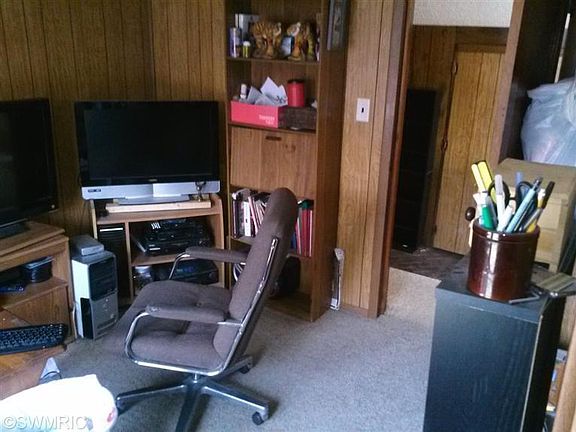 4th image of 622 Lum Ave