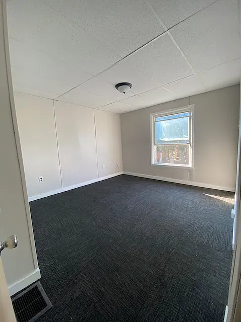 1 bed, 800 sqft, $1,000 — Photo 2
