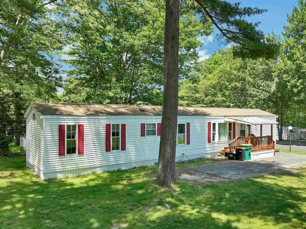8 N. Cranberry Lane, Rochester, NH 03867