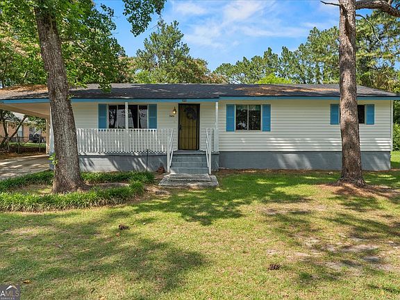 3rd image of 3484 Cactus Ct