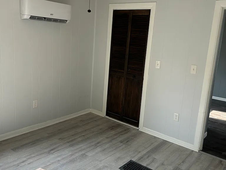 100-102 Hood St #1 — Photo 19