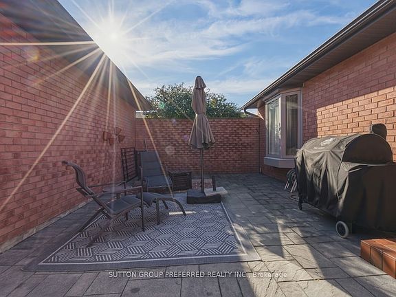 4th image of 55 Fiddlers Green Rd #31