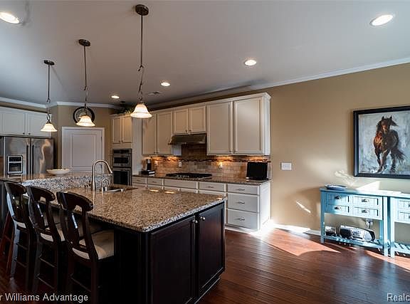 3rd image of 23961 Montague Dr