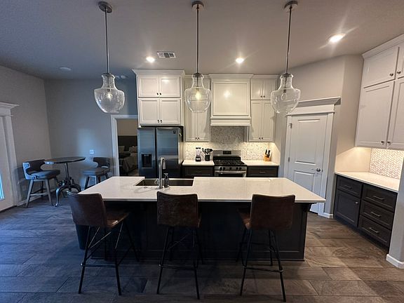 2nd image of 15913 Vermillion Dr