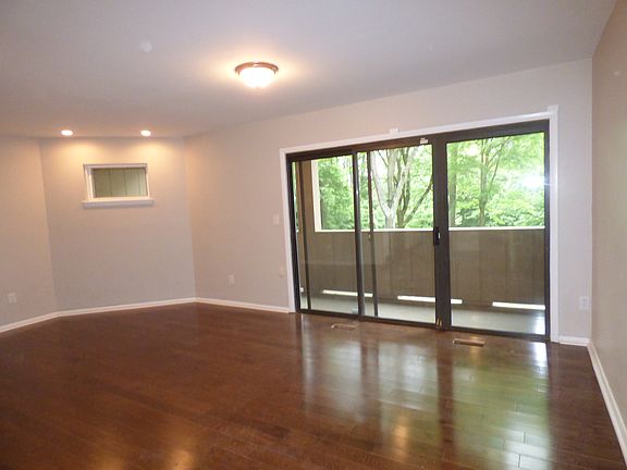 2nd image of 207 Stephanie Dr