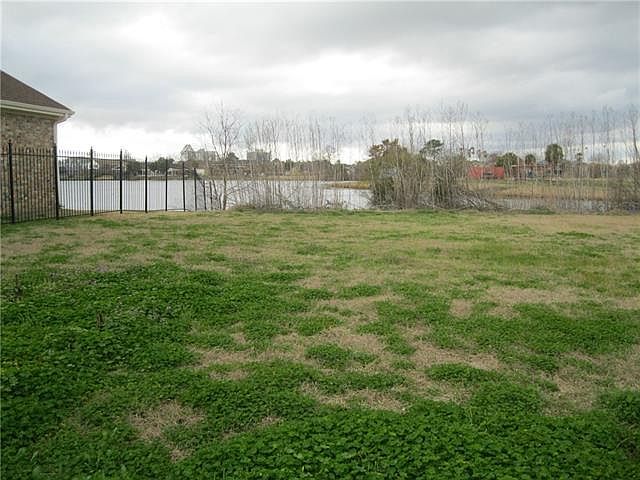 1st image of 6040 Winchester Park Dr