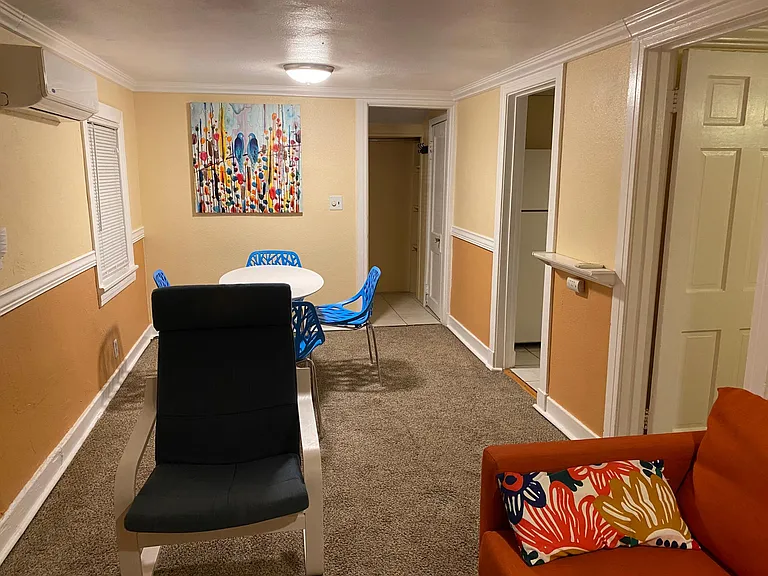 1527 Beach Dr SE #C — Photo 13