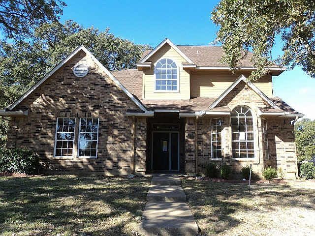1st image of 1312 Woodlake Dr
