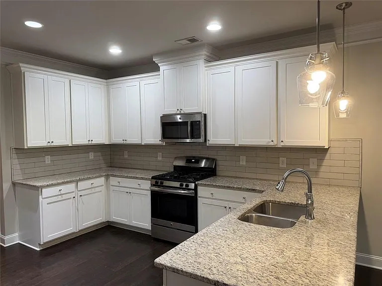 3772 Ledgemont Dr — Photo 15