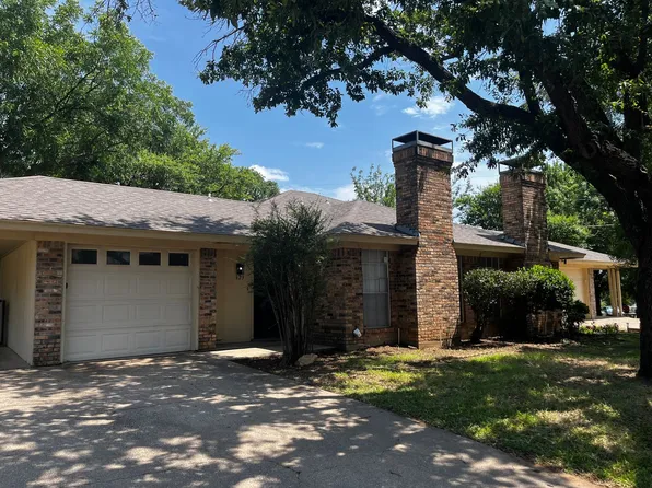 623 Overlook Ct, Arlington, TX 76012