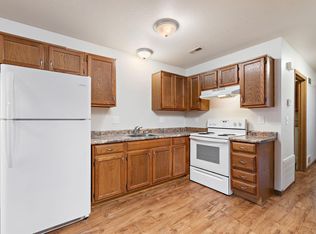 140 N Crest Dr, Raymore, MO 64083