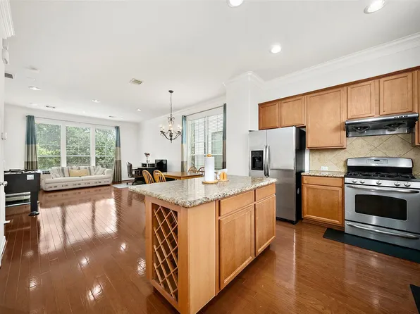 3113 Clearview Cir, Houston, TX 77025