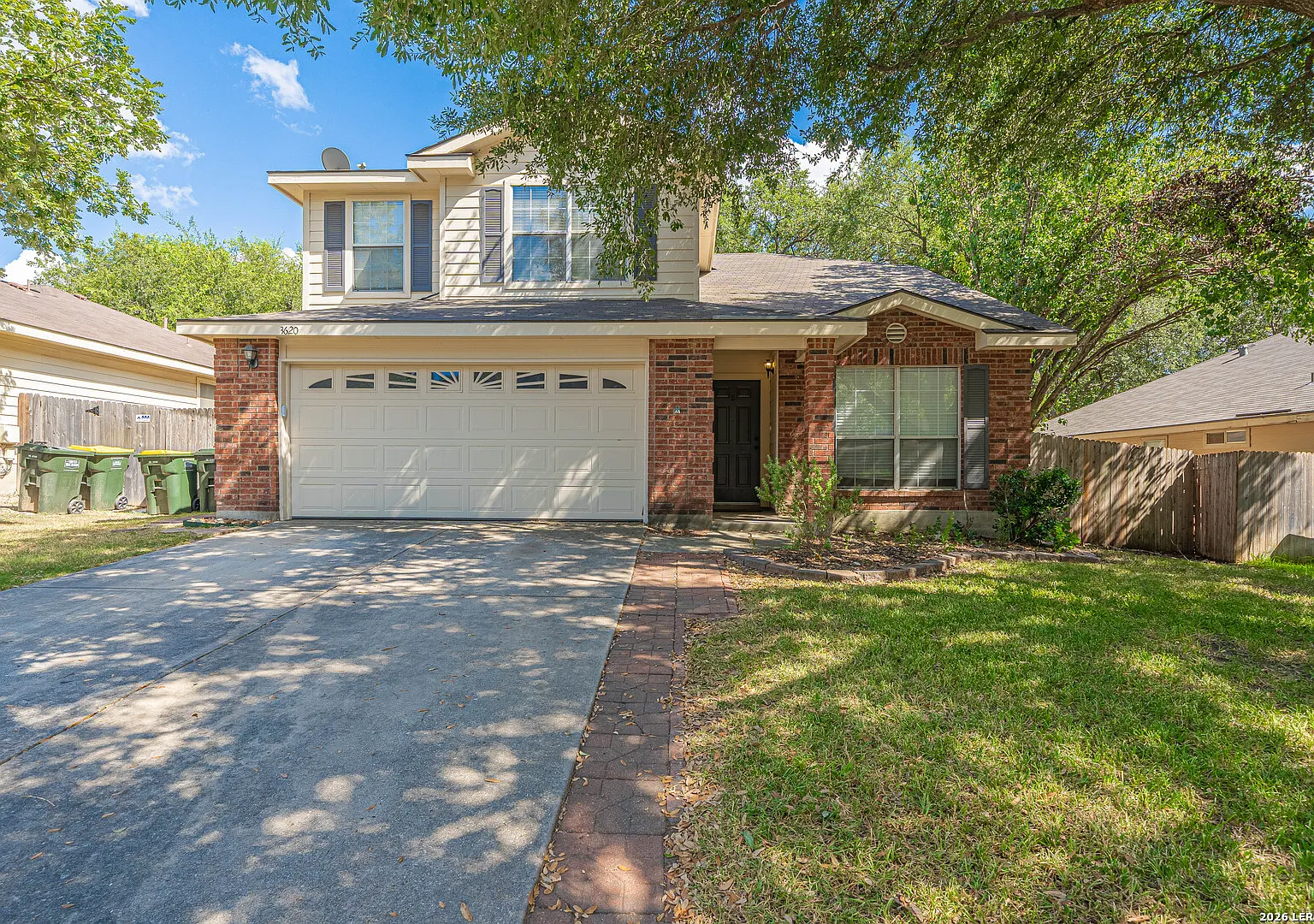 4 bed, 2.5 bath, 2053 sqft, $2,300 — Photo 2