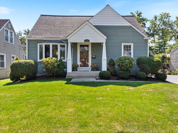 229 W Berkshire Ave, Lombard, IL 60148