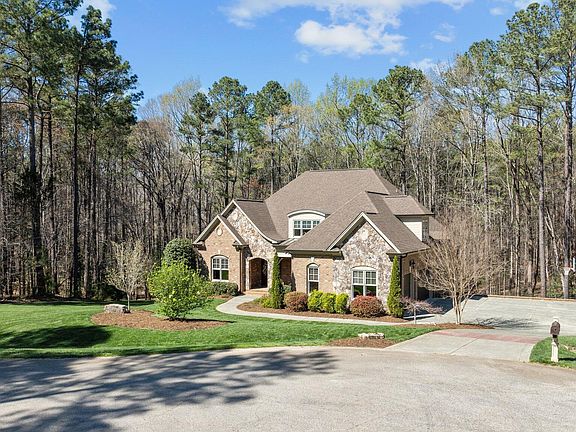 2nd image of 1009 High Trail Ct