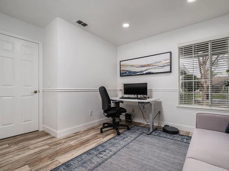 9161 Kneeland Ct — Photo 60
