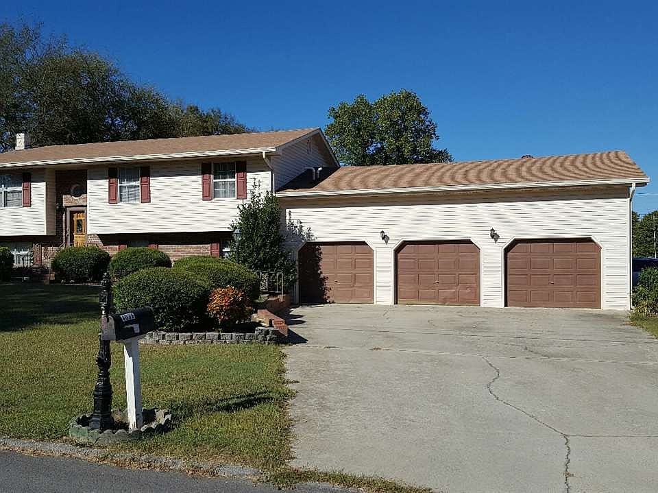 2nd image of 4036 John Ct NW