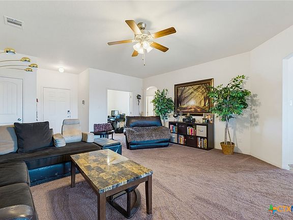 5th image of 6801 Black Springs Dr