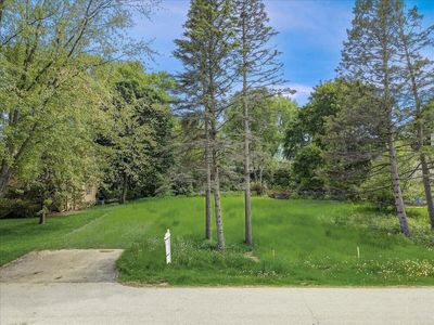 1219 East HERMITAGE ROAD, Bayside, WI, 53217