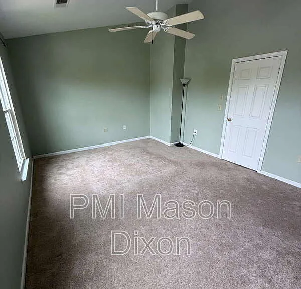 2404 Sandwich Ct — Photo 13