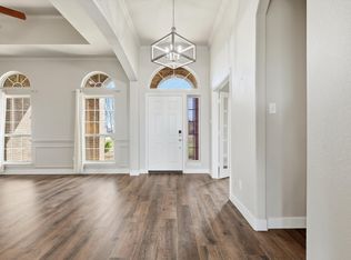 105 Devonshire Dr, Waxahachie, TX 75167