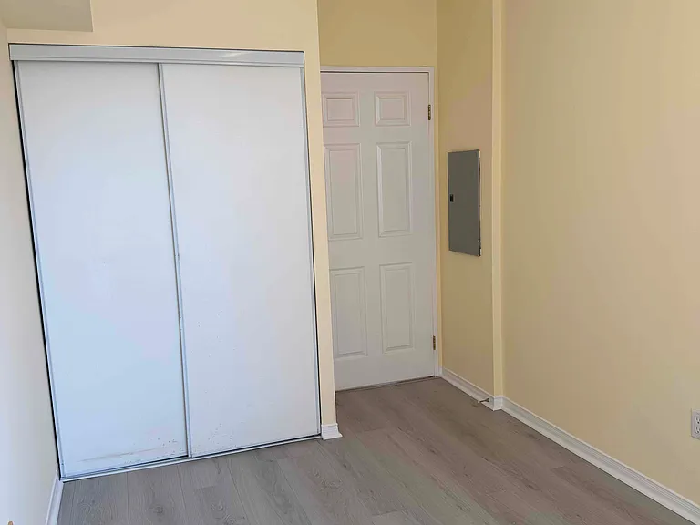 7398 Yonge St #311 — Photo 10