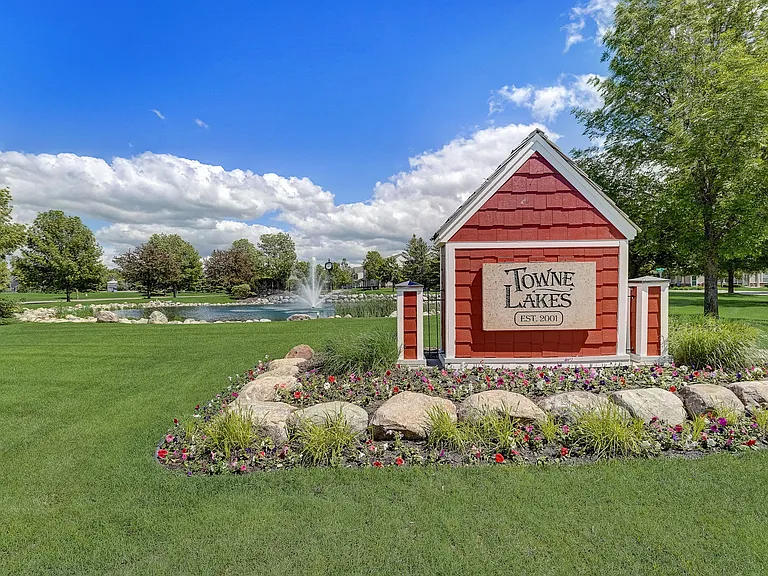 1145X W Laketowne Dr NE — Photo 46