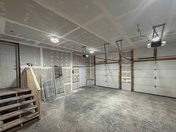 5th image of 2607 Counsell Ln