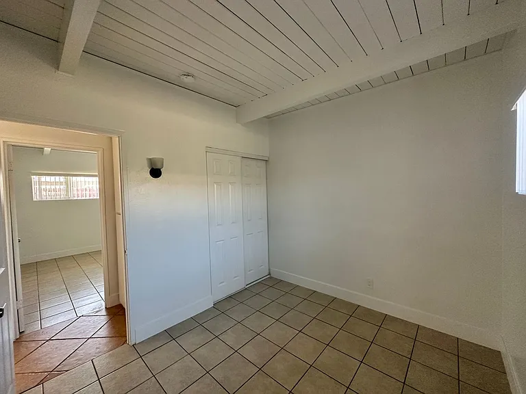 8128 Dodie St — Photo 10