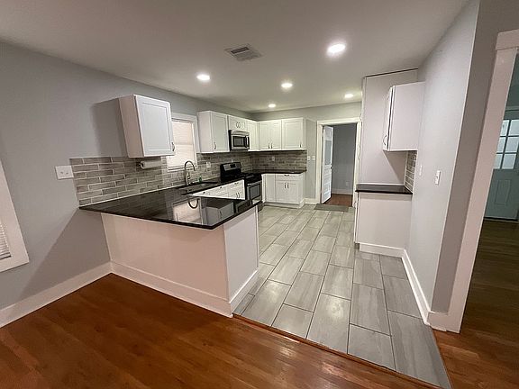 2nd image of 1331 Fulton Ave