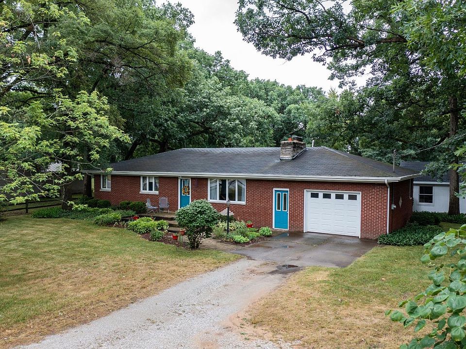 723 W Division St, Demotte, IN 46310 Zillow