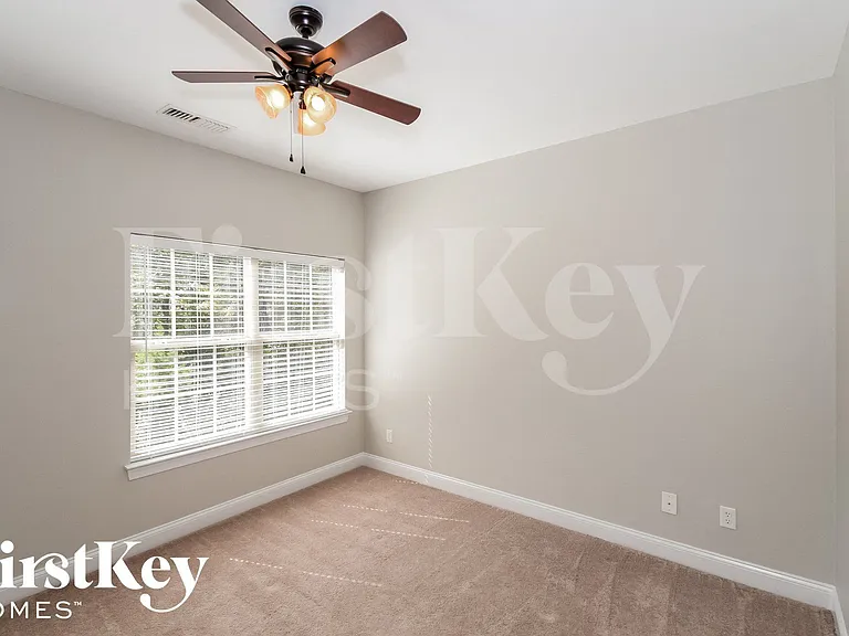 1819 Winnepeg Cir — Photo 11