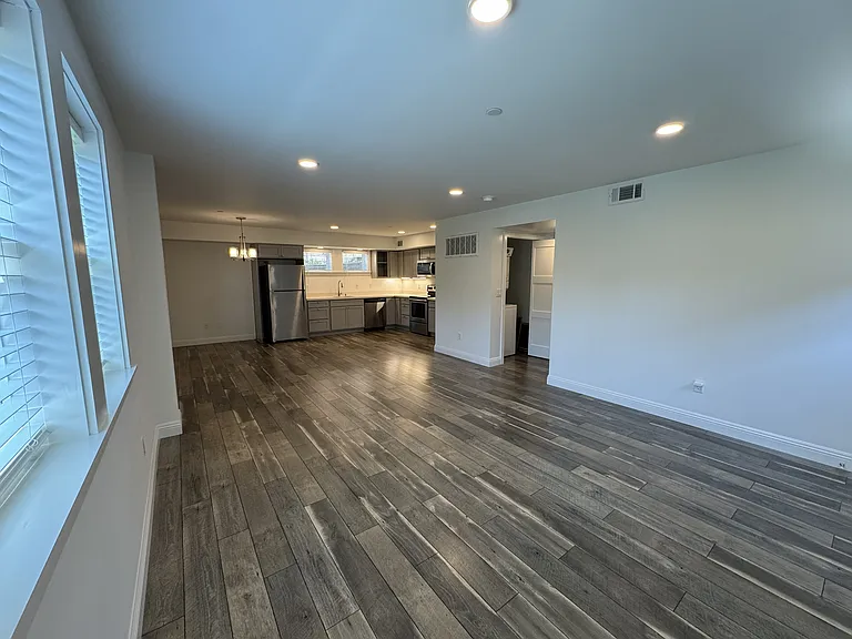 243 Keokuk St — Photo 6