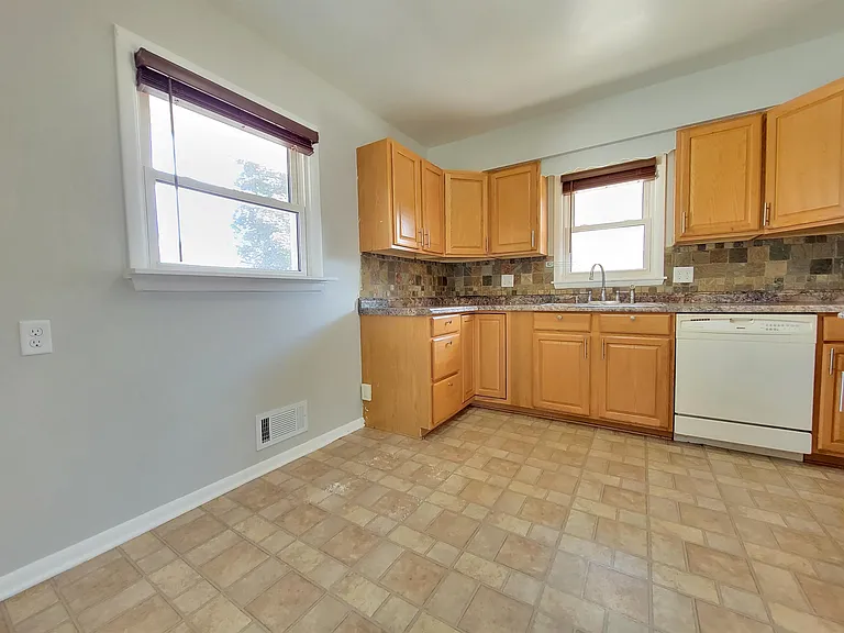 1442 Cascade St NW — Photo 13