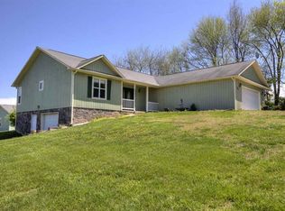 968 Valley Home Rd, Dandridge, TN 37725