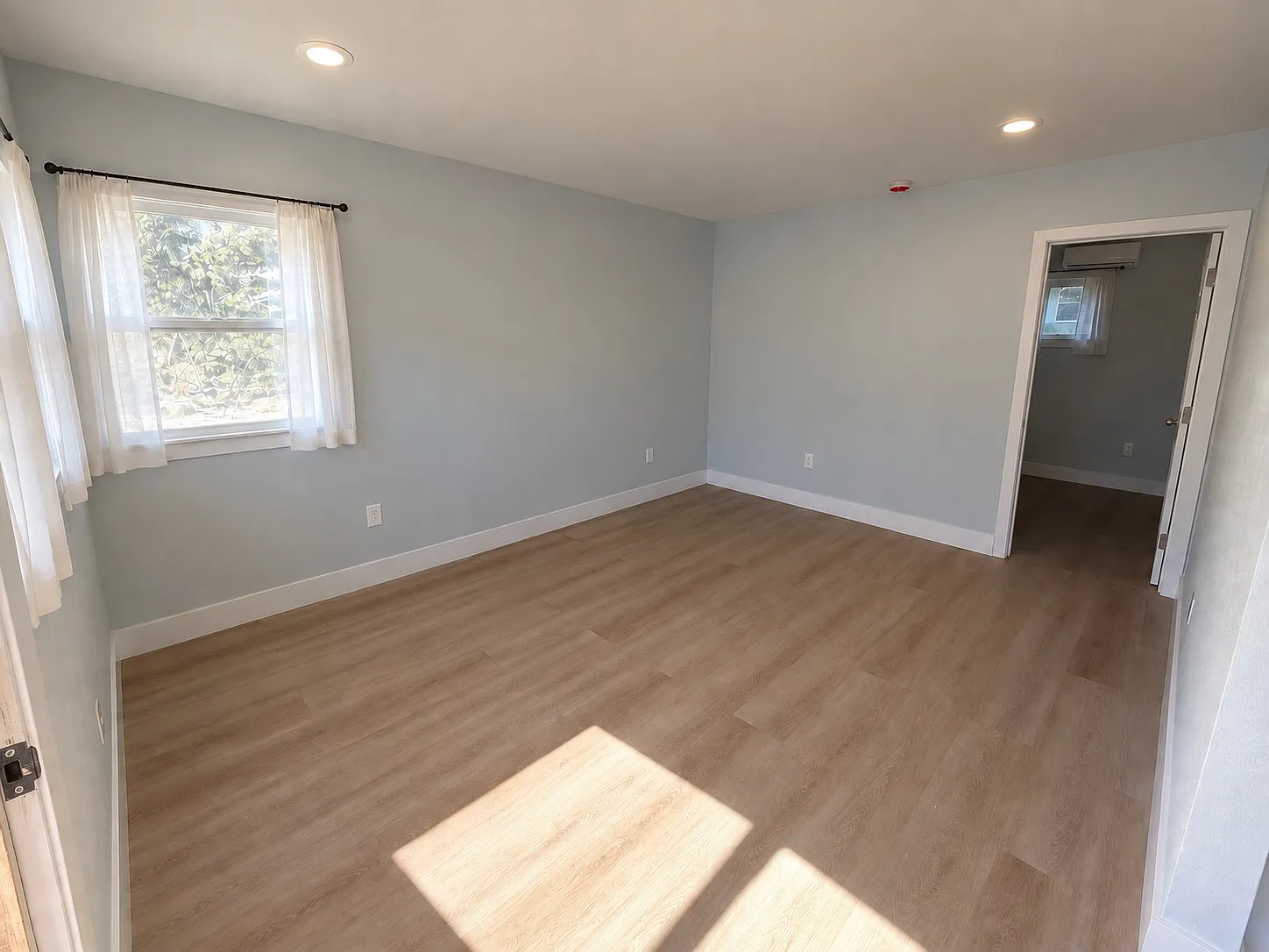 1 bed, 500 sqft, $2,200 — Photo 1