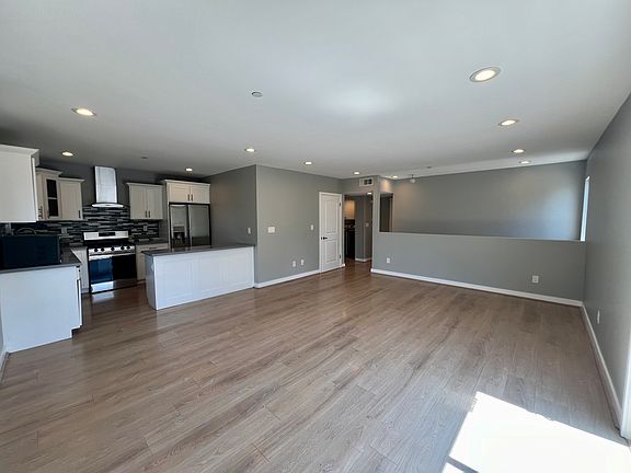 2nd image of 11319 Miranda St #1/2