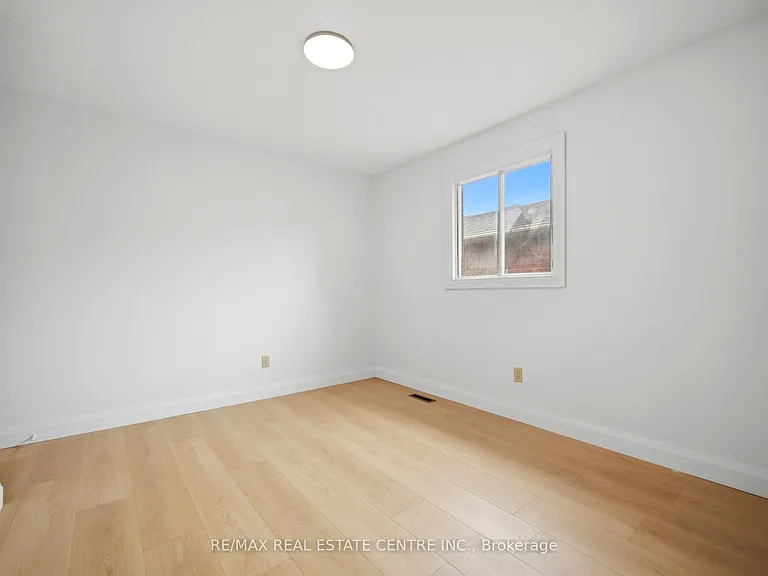 4676 Owl Cir — Photo 35